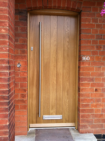 Contemporary door with vertical panels