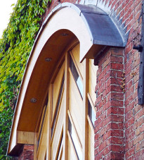 Curved hood